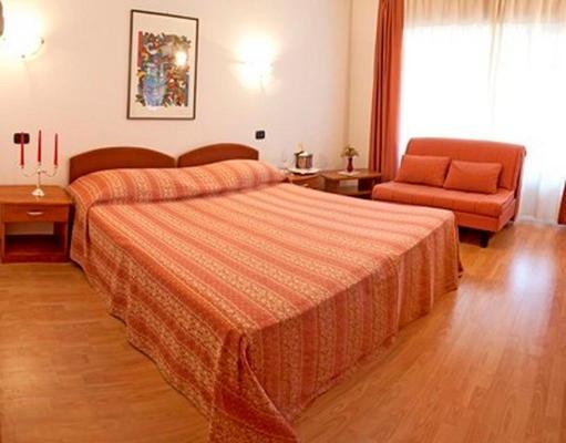 Hotel Makin Новиград Экстерьер фото