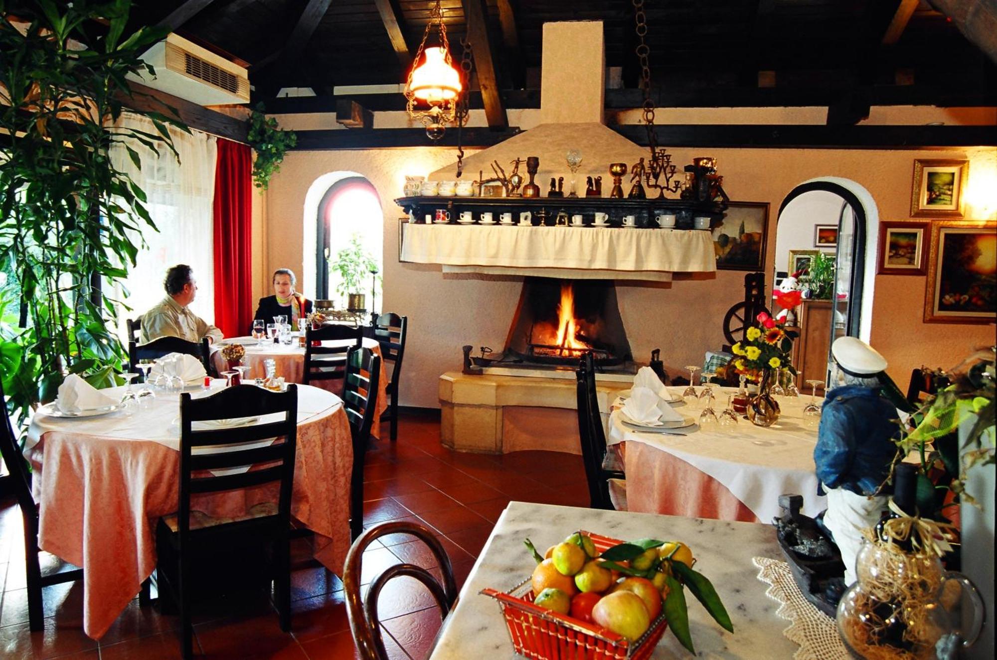 Hotel Makin Новиград Экстерьер фото